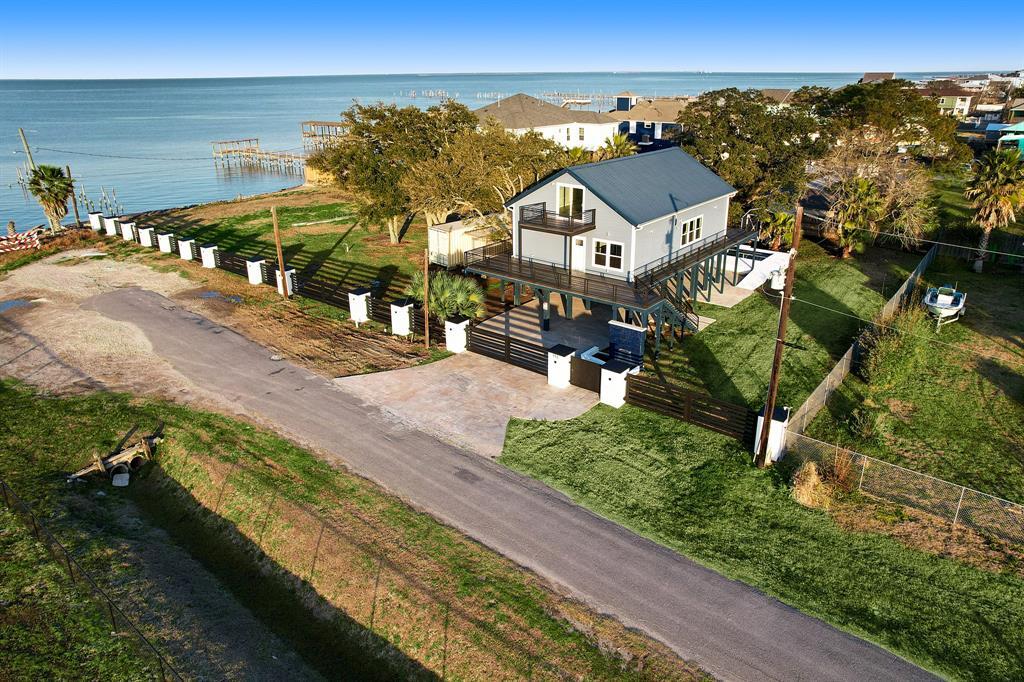 113 21st St in San Leon, TX - Foto de edificio