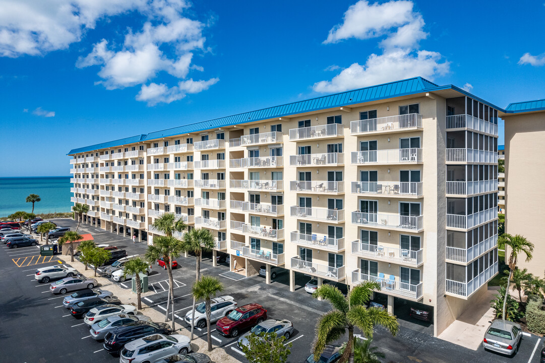 Bonita Beach Club in Bonita Springs, FL - Building Photo