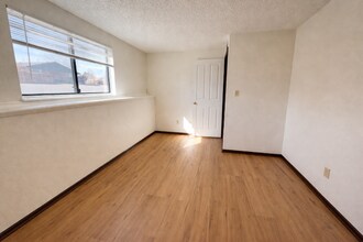 139 Juniper Pl, Unit B in Loveland, CO - Building Photo - Building Photo