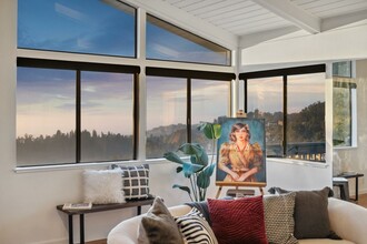 76 Villanova Dr in Oakland, CA - Foto de edificio - Building Photo