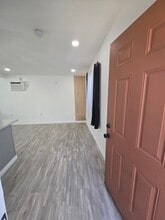 1943 Claudina Ave, Unit Claudina in Los Angeles, CA - Foto de edificio - Building Photo