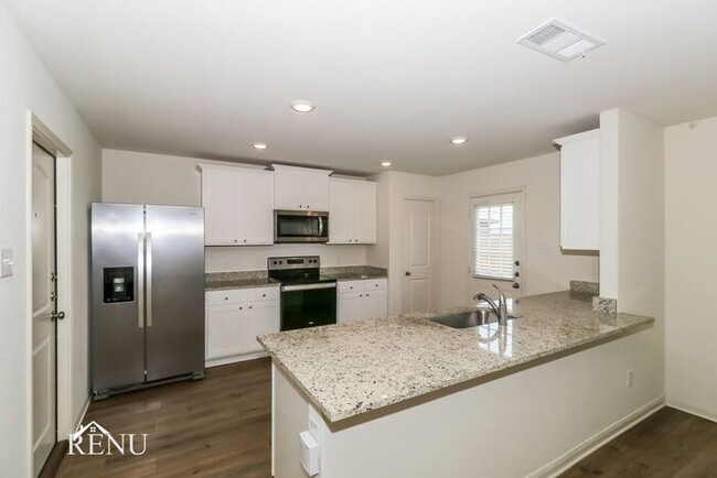 328 Sunnymeade Ln in Jarrell, TX - Building Photo - Building Photo