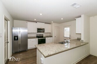 328 Sunnymeade Ln in Jarrell, TX - Building Photo - Building Photo