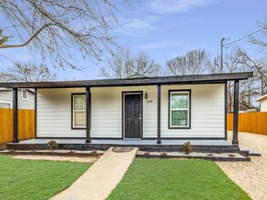 1108 Vasquez St in Austin, TX - Building Photo - Building Photo