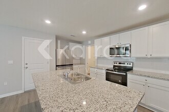 8608 SW 43rd Ter in Ocala, FL - Building Photo - Building Photo