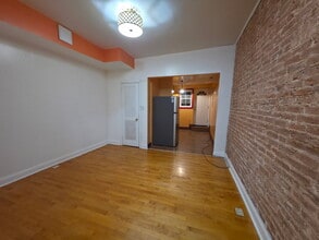2539 N Howard St in Baltimore, MD - Building Photo - Building Photo