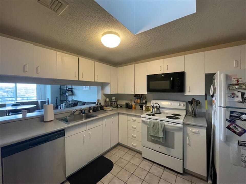 155 Beacon St, Unit 2 in Somerville, MA - Building Photo