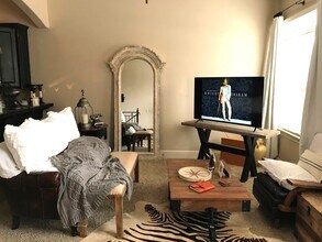 18 N Olive Ave, Unit 202 in Fayetteville, AR - Building Photo - Building Photo