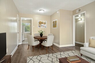 Oak Grove Flats in Memphis, TN - Building Photo - Building Photo