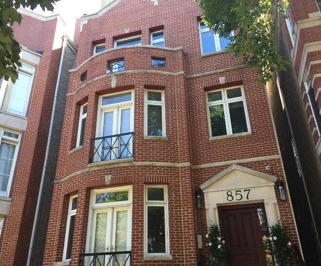 857 W Wrightwood Ave in Chicago, IL - Building Photo