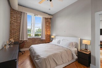 2533 N Ashland Ave in Chicago, IL - Foto de edificio - Building Photo