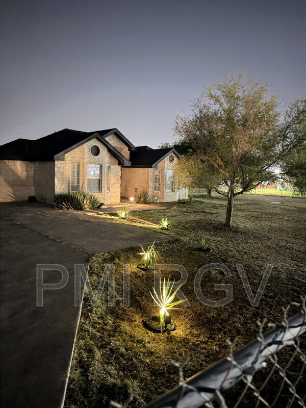 property at 8314 N Val Verde Rd