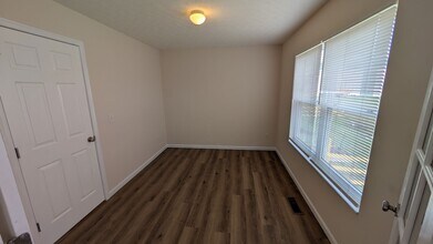 5928 Hayden Dr in Middletown, OH - Building Photo - Building Photo