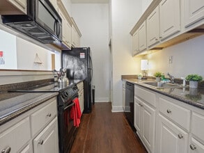 66 S Front St, Unit 21 in Memphis, TN - Foto de edificio - Building Photo