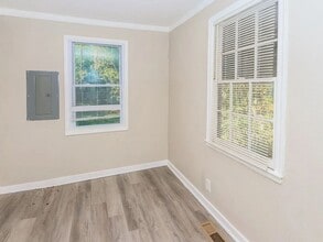 211 Meadowdale Dr in Warner Robins, GA - Building Photo - Building Photo