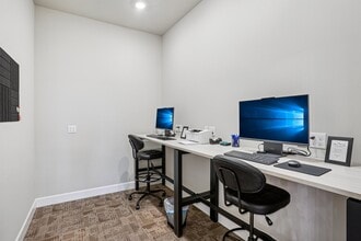 Tahoma Terrace II in Yelm, WA - Building Photo - Building Photo