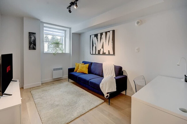 2320 Rue Sainte-Catherine E, Unit SI ID1543095P