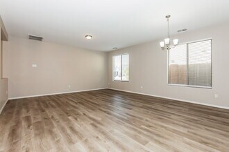 6879 S Onyx Dr in Chandler, AZ - Building Photo - Building Photo