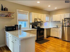 31 Irving St in Winchester, MA - Building Photo - Building Photo