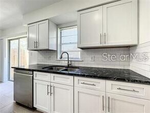 5034 W Washington St in Orlando, FL - Building Photo - Building Photo