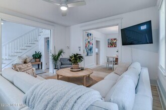 85 Mt Hermon Way in Ocean Grove, NJ - Building Photo - Building Photo