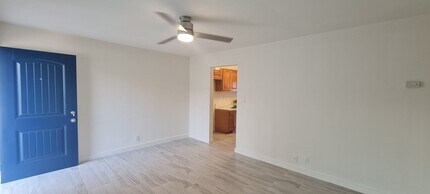 1465 W Almond Ave in Orange, CA - Building Photo - Building Photo