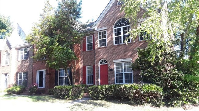 3299 Hampton Green Way