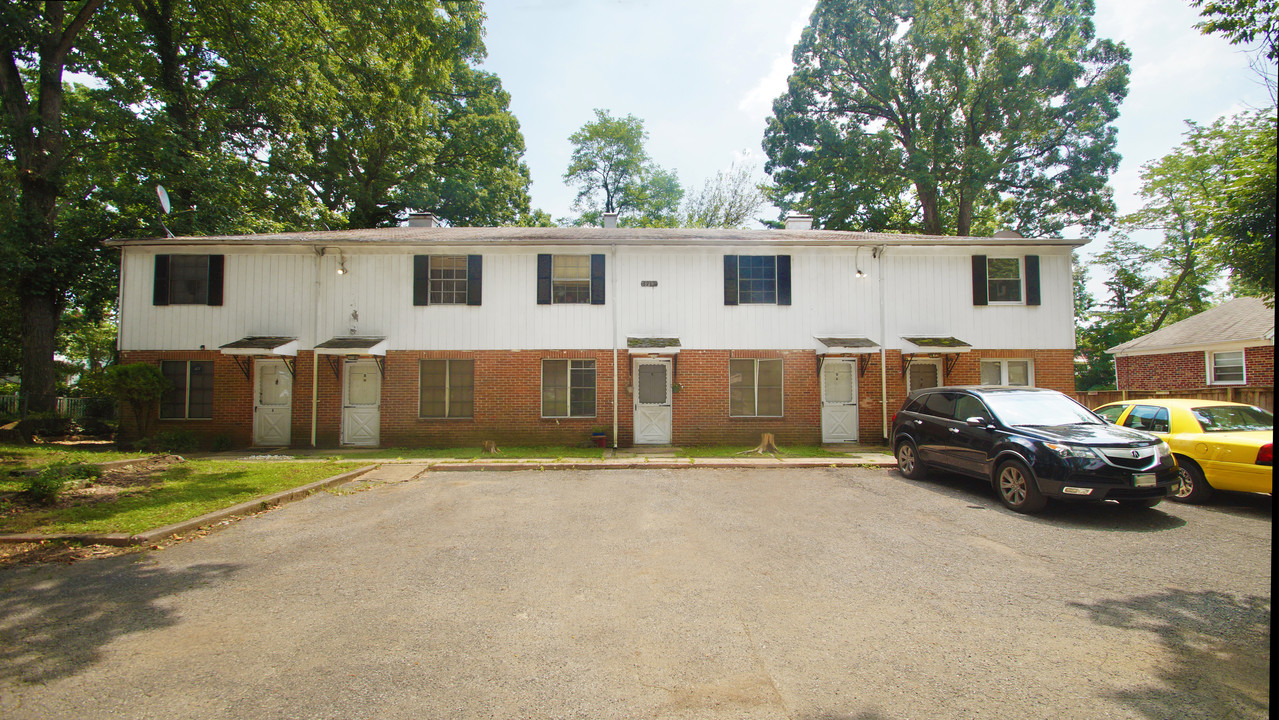 The Duvall Townhomes in Baltimore, MD - Building Photo