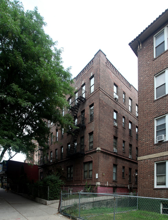 San Jose Apartments in Kew Gardens, NY - Foto de edificio