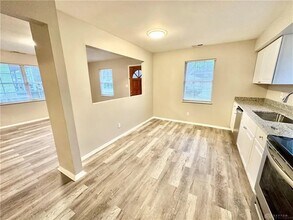 309 Bridge St in Franklin, OH - Foto de edificio - Building Photo