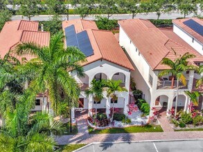 8354 NW 39th Ct in Pembroke Pines, FL - Building Photo - Building Photo