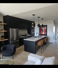 1924-126A 26a St SW in Calgary, AB - Building Photo - Building Photo