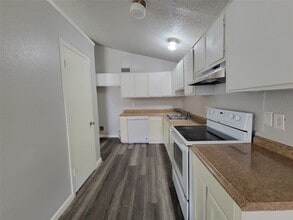 10315 Limestone Dr in Dallas, TX - Foto de edificio - Building Photo