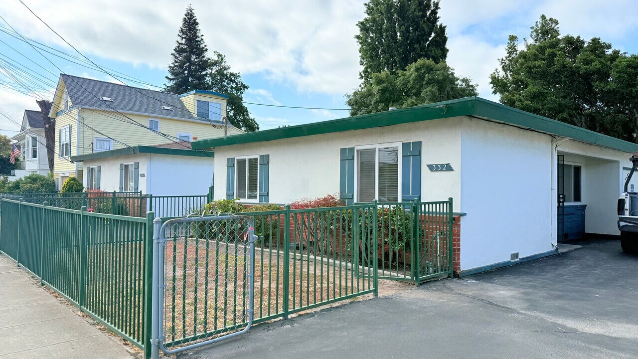332 Pacific Ave in Alameda, CA - Building Photo