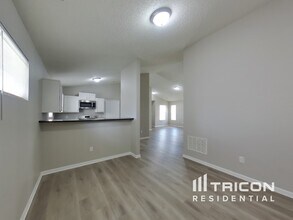 4349 Trace Wood Ct in Indianapolis, IN - Foto de edificio - Building Photo