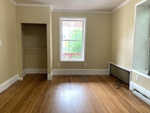 221 Philadelphia Ave in Waynesboro, PA - Building Photo - Building Photo