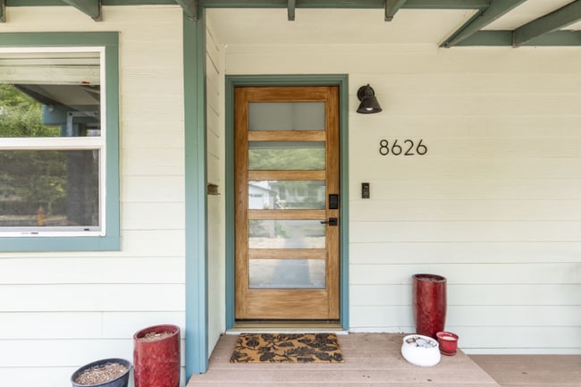 8626 13th Ave SW in Seattle, WA - Foto de edificio - Building Photo