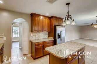 546 Granite Cir in Chuluota, FL - Building Photo - Building Photo