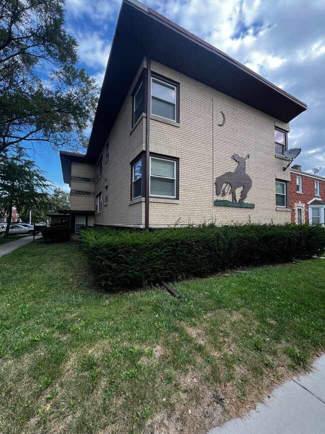 6655 S Sacramento Ave in Chicago, IL - Foto de edificio - Building Photo