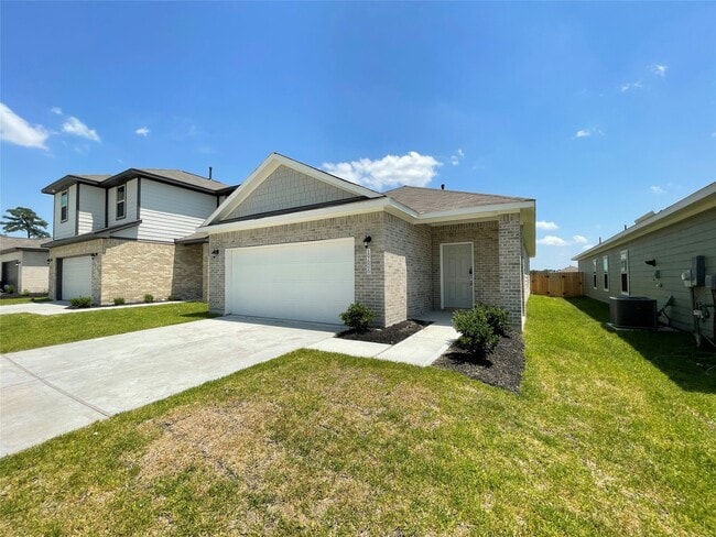 19606 Cat Spruce Ct in Porter, TX - Building Photo - Building Photo