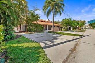 4850 NE 25th Ave in Fort Lauderdale, FL - Building Photo - Building Photo
