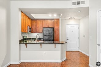 4060 Glencoe Ave in Marina Del Rey, CA - Building Photo - Building Photo