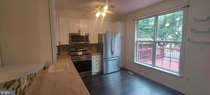 7140 Ladd Cir in Frederick, MD - Building Photo - Building Photo