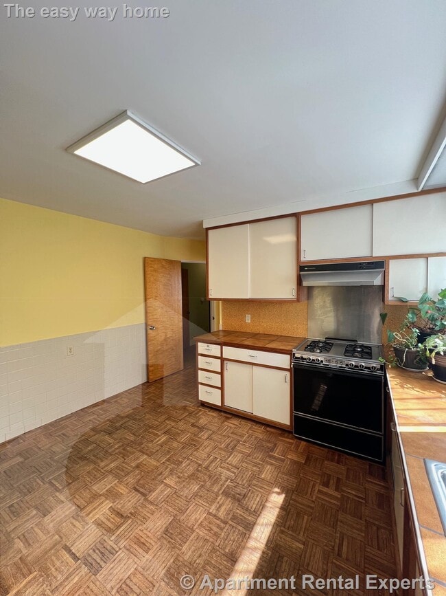 10 Packard Ave in Somerville, MA - Foto de edificio - Building Photo