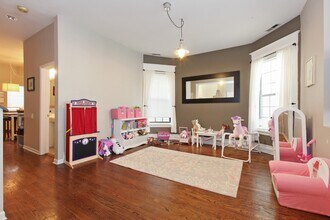 3339 N Kenmore Ave, Unit 2 in Chicago, IL - Building Photo - Building Photo