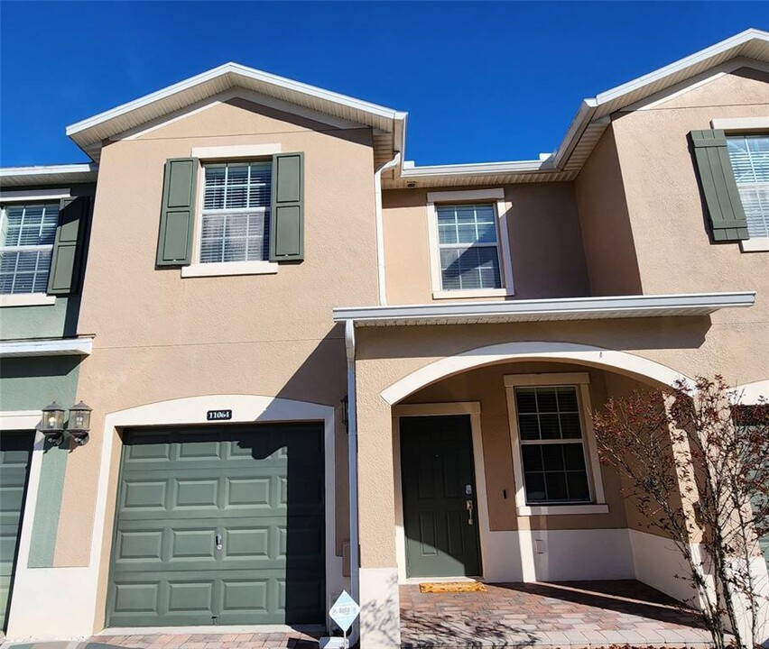 11064 Savannah Landing Cir in Orlando, FL - Foto de edificio