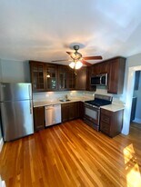 206 Weston St, Unit 2 in Waltham, MA - Building Photo