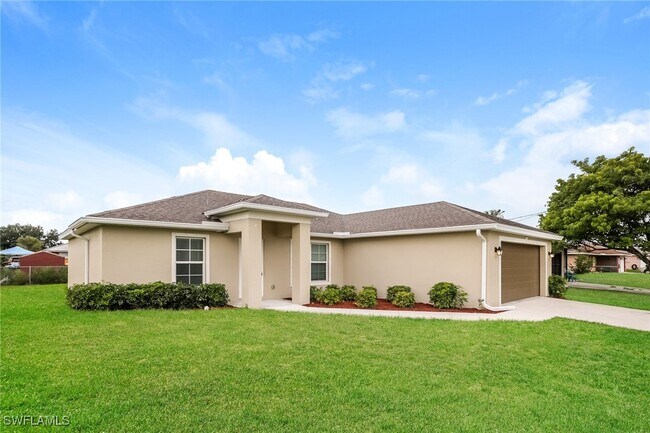 3105 14th St W in Lehigh Acres, FL - Building Photo - Building Photo