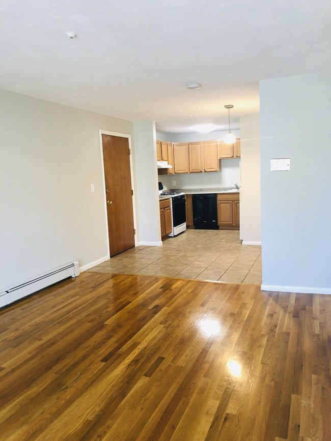 332 Copeland St Apartments and Nearby Quincy Apartments For Rent Quincy, MA