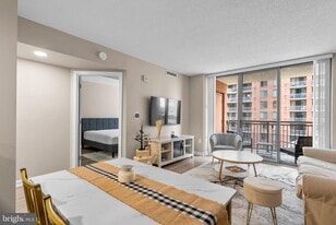 11710 Old Georgetown Rd in North Bethesda, MD - Building Photo